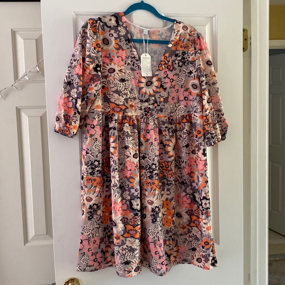 Flower dress with elastic puffy sleeve size L